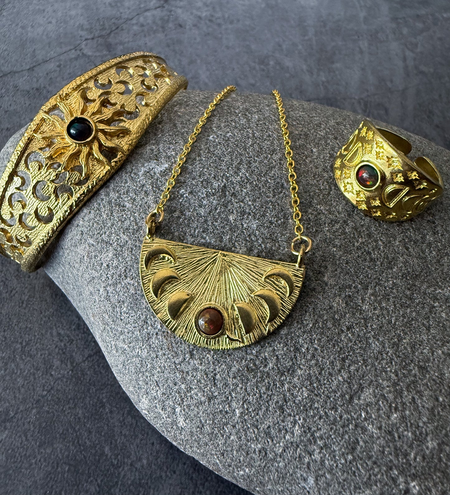 Eclipse Jewelry Set with Moon Phases and Black Opal