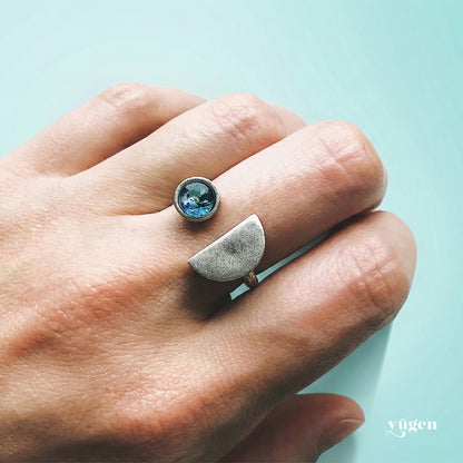 Earth Rise Ring