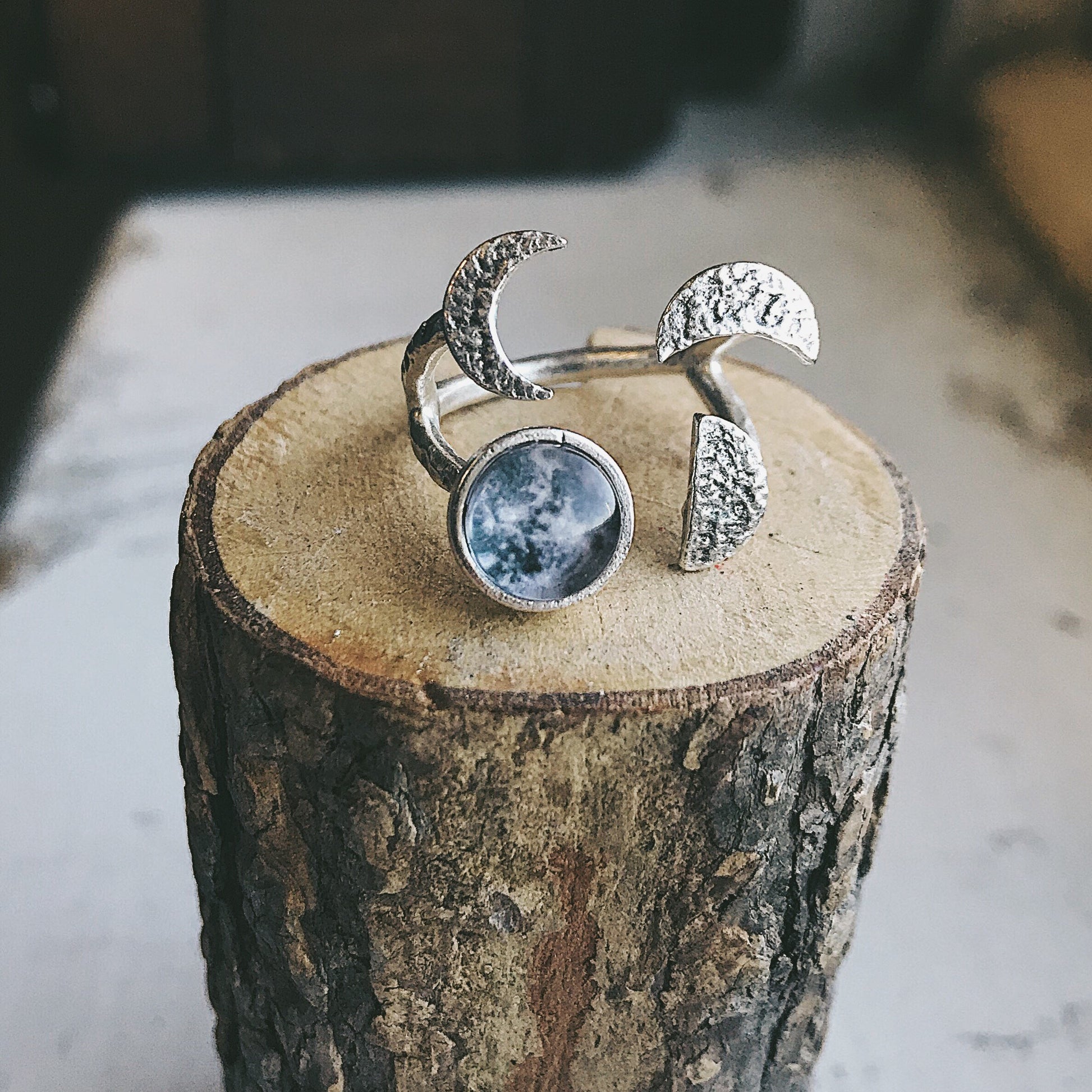 Moon Phase Sculpture Ring Ring Yugen Handmade   