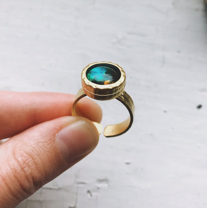 Hammered Adjustable Galaxy Space Ring Ring Yugen Handmade Gold Tone  